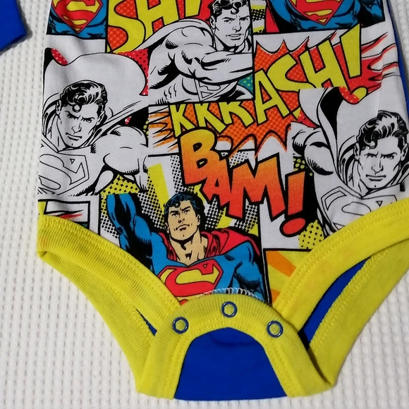 🔥SALE🔥 Superman DC Comics Baby Boy's Onesie NWT Sizes 0-3M, 12-18M, 18-24M - Picture 2 of 6